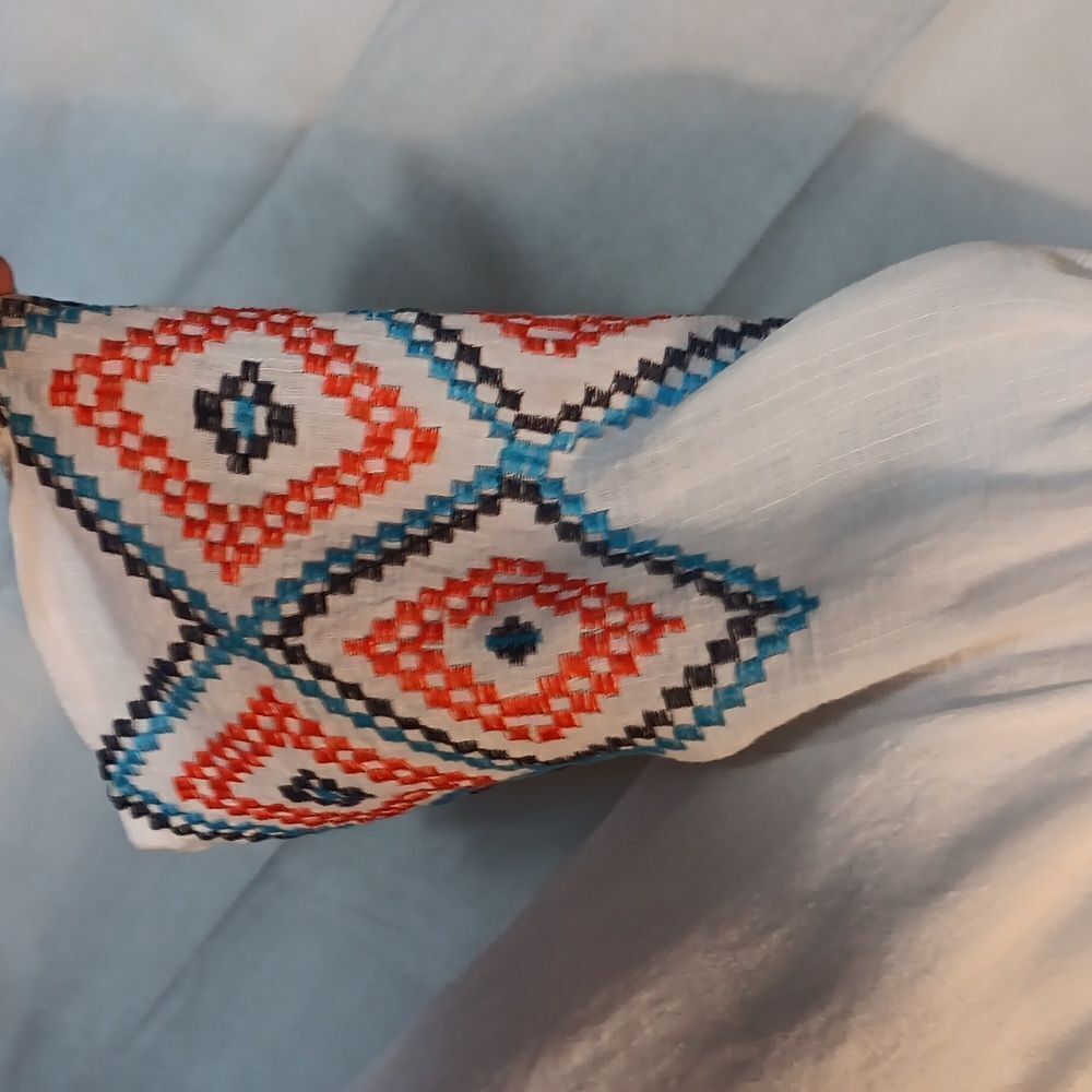 New Direction White Geometric Top - Picture 3 of 7